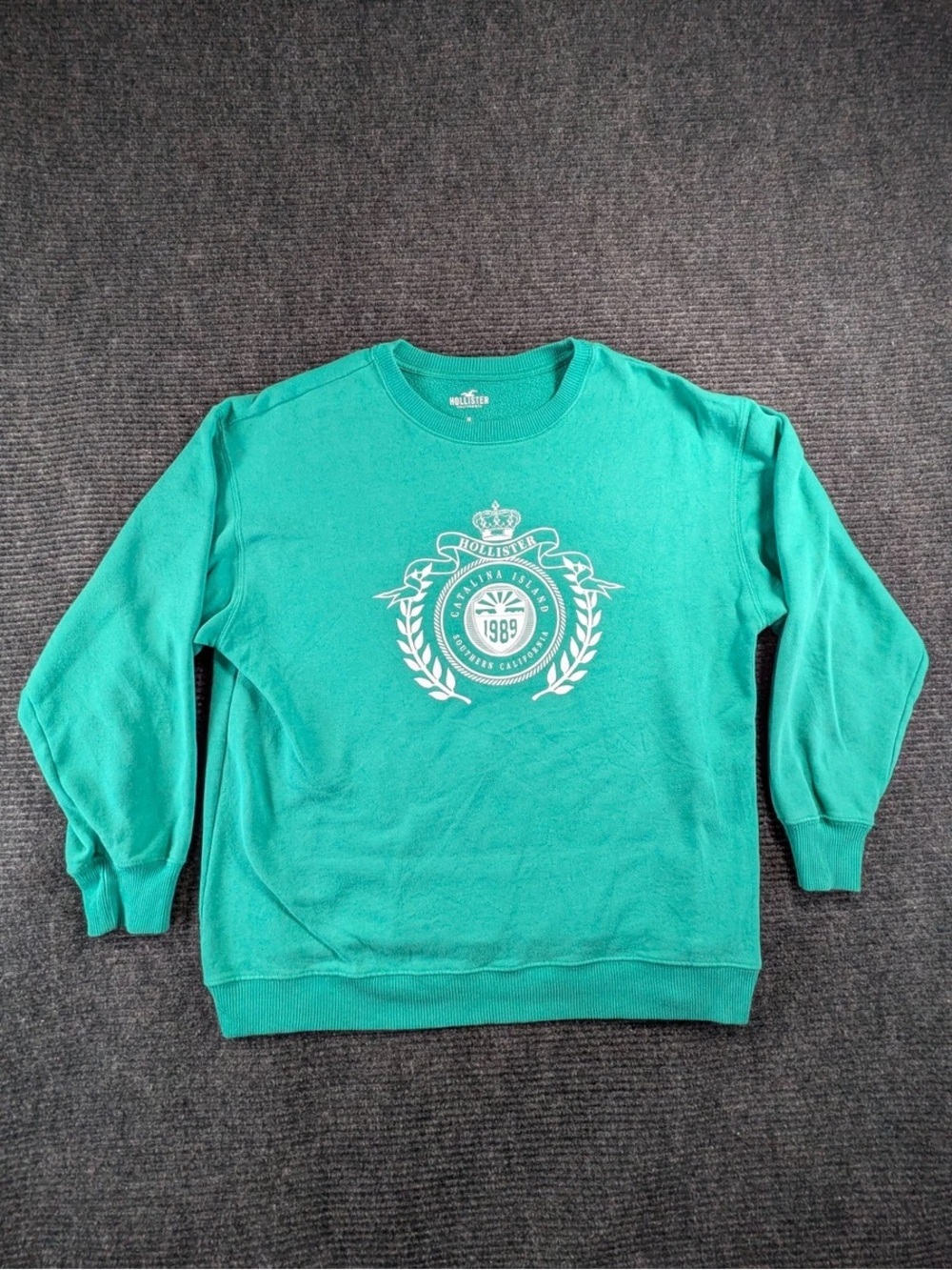 Hollister Co. Catalina Island 1989 Graphic Crewneck Sweatshirt